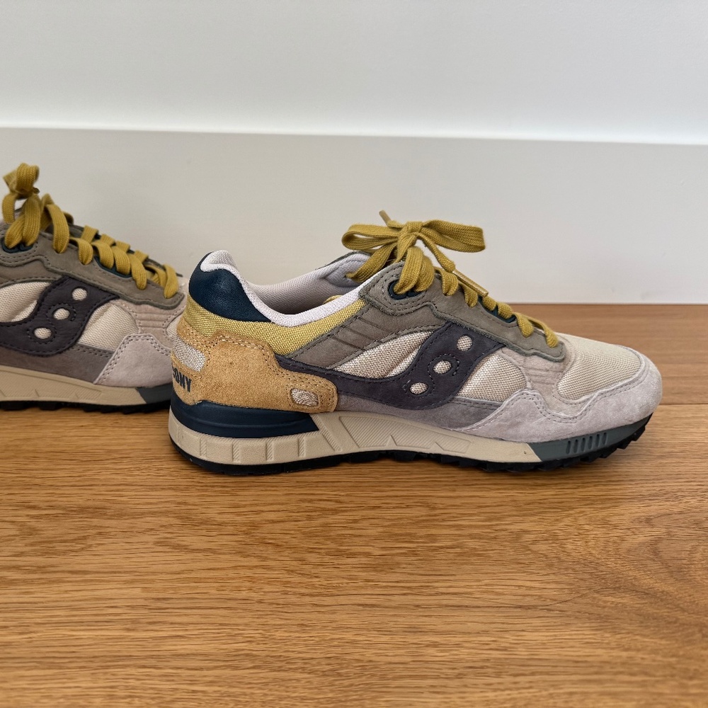 Saucony Shadow 5000 size 7 (men's)